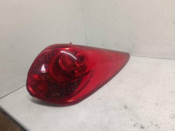 FEU ARRIERE DROIT PEUGEOT 207 BREAK - Vue 1